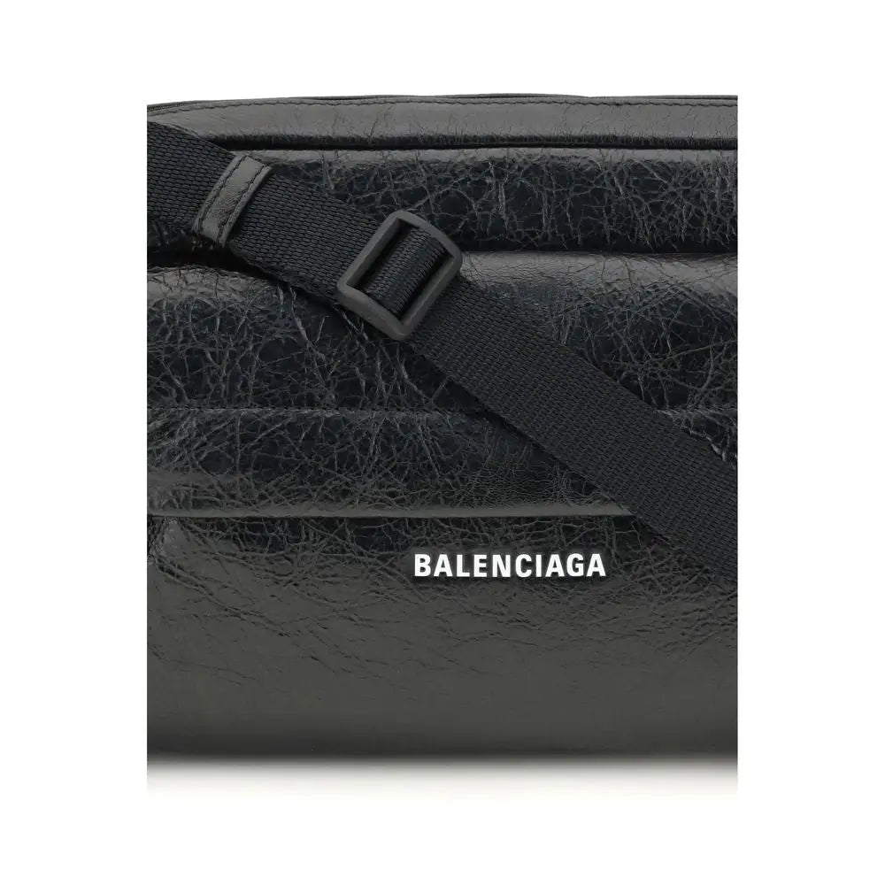 Balenciaga black lamb ovis aries skulder taske med blankt revnet læder og sort webbingrem