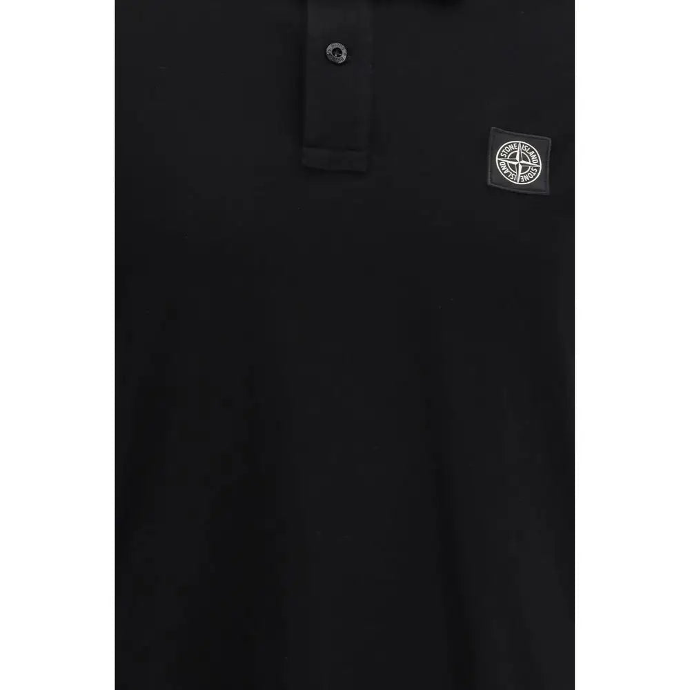 Stone Island sort sort polo i sort stof med subtil tekstur og lille firkantet logo