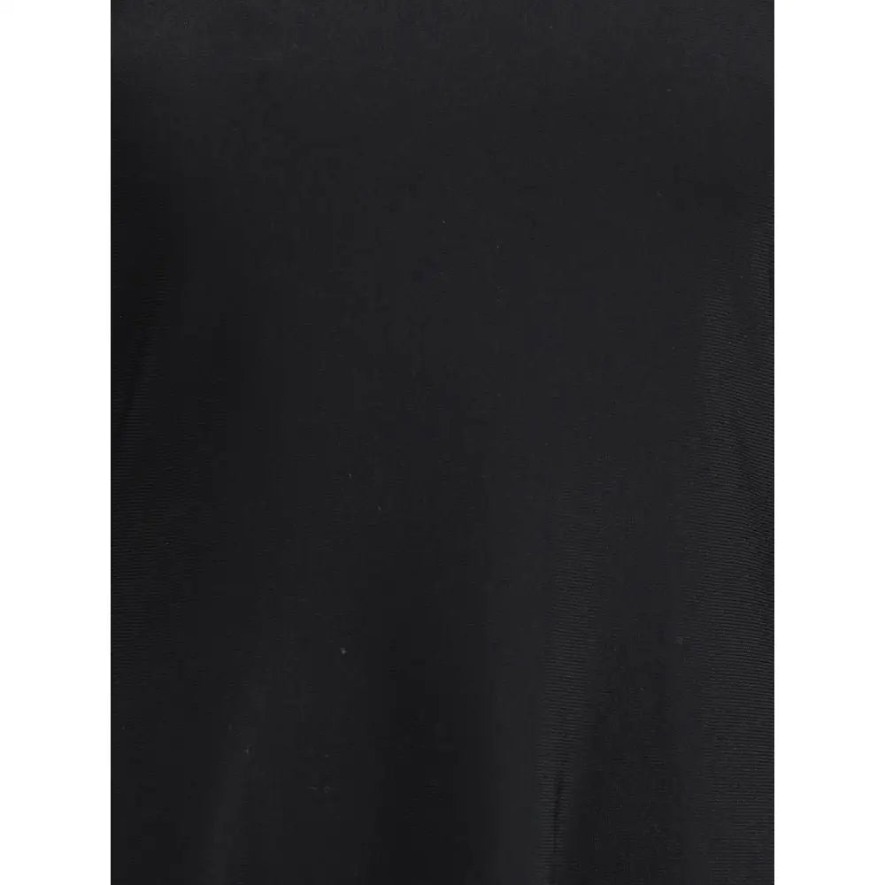 Valentino knit dress i sort satin med subtil glans og vertikal ribbetekstur