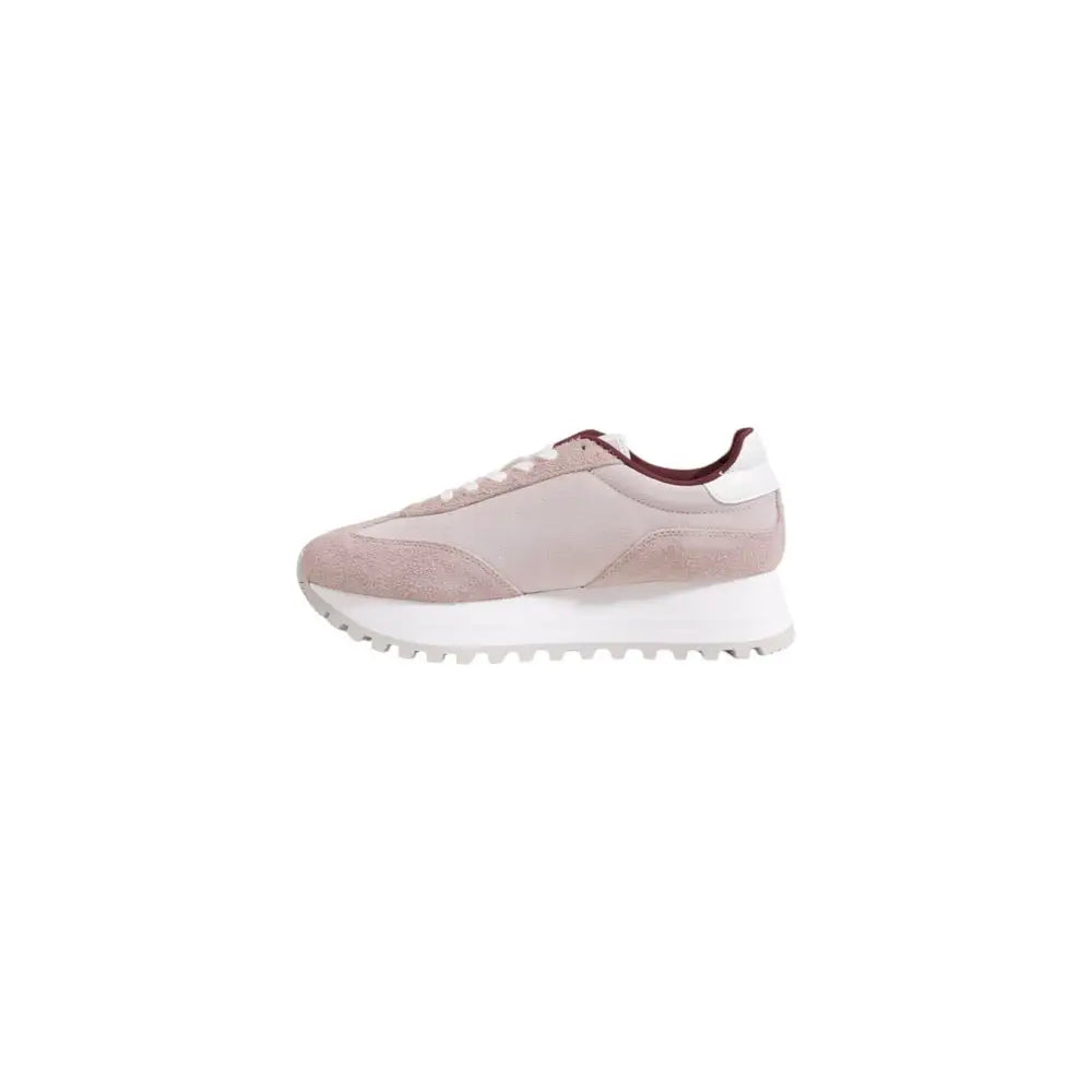 Blush pink Calvin Klein jeans suede sneaker med hvid gummisål og burgund accents