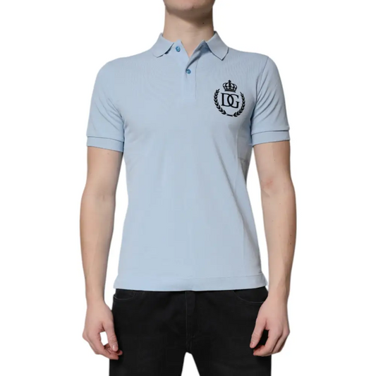 Lys blå Dolce & Gabbana polo med sort logo og kronekrave i bomuld