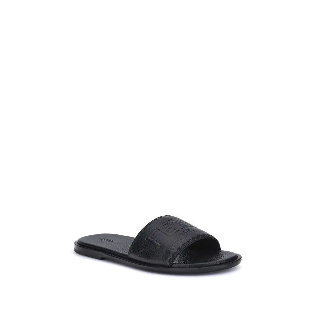 Sorte Fendi-sandal med logo på stroppen