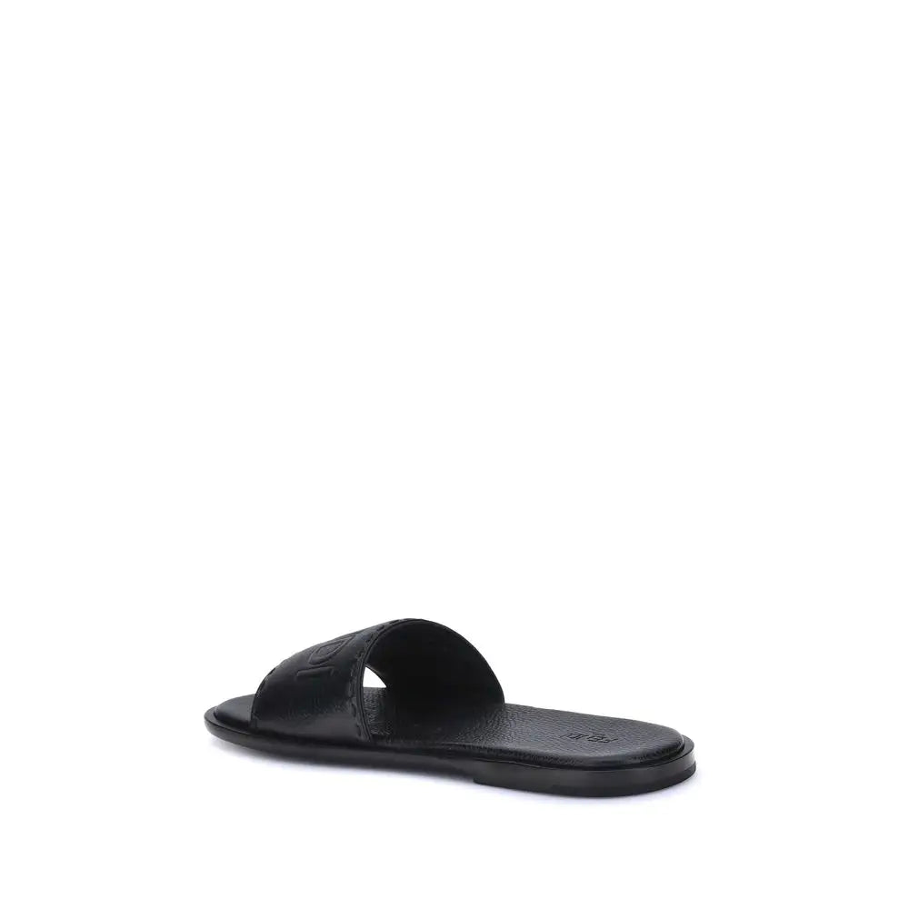 Minimalist Fendi sandals with logo, black leather slide design