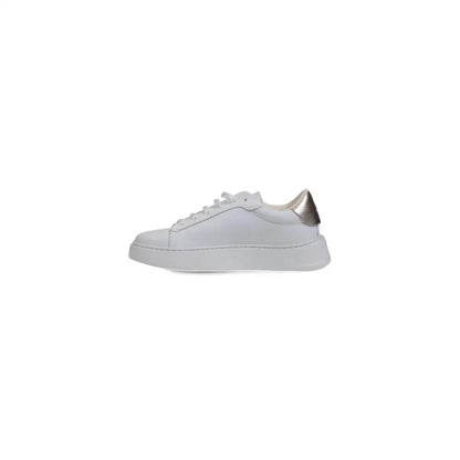 Furla white polyethylene low top sneaker med sølv hæl og tyk gummisål