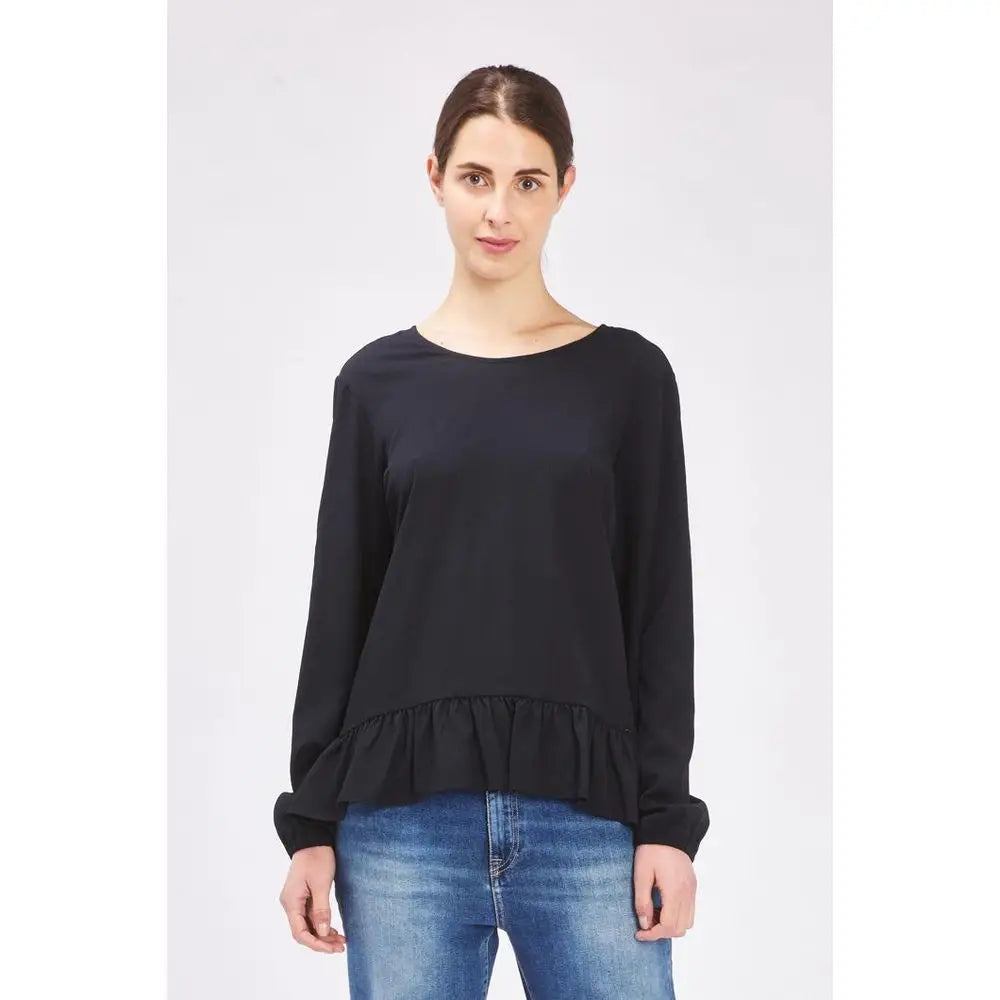 Sort langærmet t-shirt i sort polyester med volan-kant og rund hals fra Gas