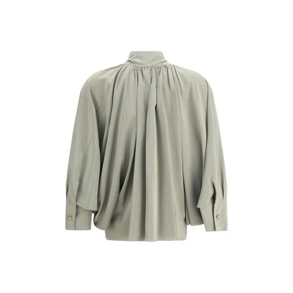 Max Mara Leonida silk blouse i blød salviegrøn med høj hals og lange ærmer