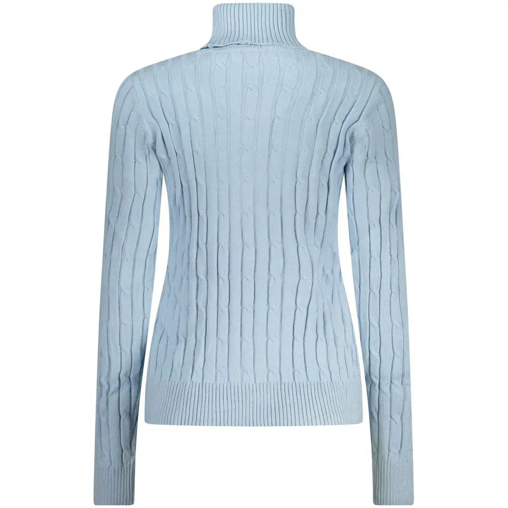 Lysblå kabelstrikket turtleneck sweater i azzurro viscosa til kvinder