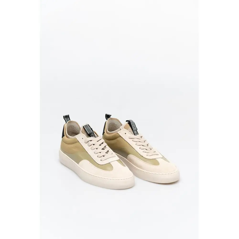 Scotch & Soda beige suede lowtop sneakers med minimalistisk design og sorte hælhæfter