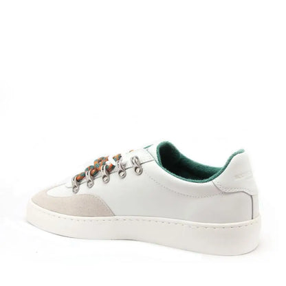Hvide Scotch & Soda sneakers med suede tå, grøn for og mønstrede snørebånd. Spar 30-70% på mode
