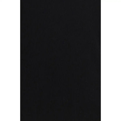 Tom Ford Black Silk Top med sort mat finish træpanel og subtil vertikal ådtekstur