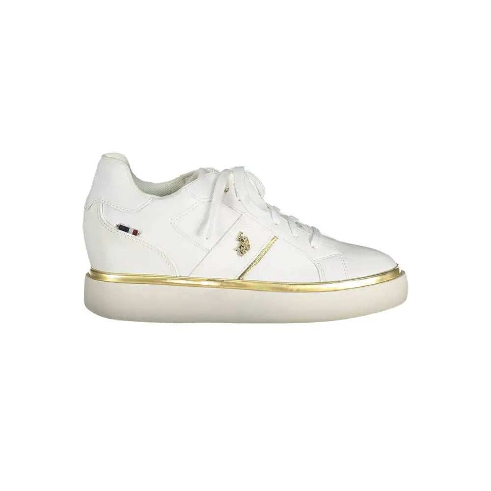 Hvide polyester sneakers fra U.S. POLO ASSN. med guld accenter og hest emblem